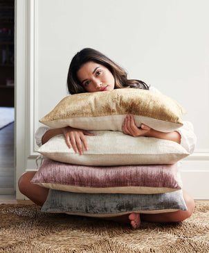 files/12-Talik-Bronze-Cushion-04_f467017a-4e16-4f13-99df-354b882bdbb6.jpg