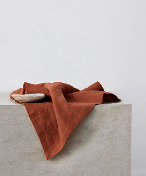files/Sienna-Napkin_525e96e8-77af-4715-9785-9a462381b11f.jpg