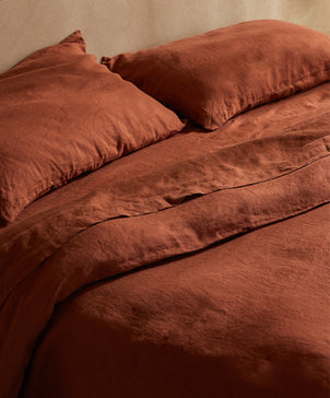 files/Sienna-Pillows-01_57d81a08-29d4-42e8-9f08-3ca3067437c7.jpg