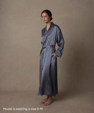 files/Silk-Robe-Steel-Blue-02_5c525959-09a1-436f-8c08-c39bd4daa3a7.jpg