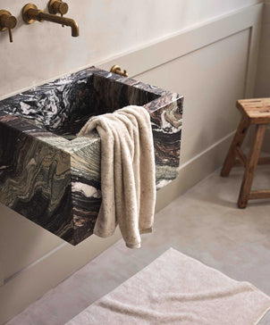 files/Speckle-Towel-03_aa161e03-2088-4012-a1b8-30d8a031cb61.jpg