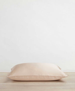 files/1-Silk-Pillowcases-Blush-01.jpg