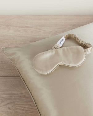 files/13-Silk-Pillowcases-Smoke-01_c9d45de9-5982-4e2f-9938-49a5a8bce0b8.jpg