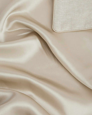 files/6-Silk-Pillowcases-Natural-03_1.jpg