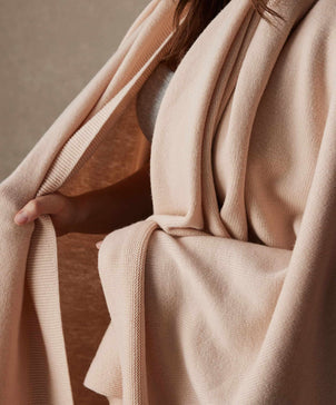 files/Blush-Throw-2_755ebde1-8adb-4c60-a740-d2a684557d00.jpg