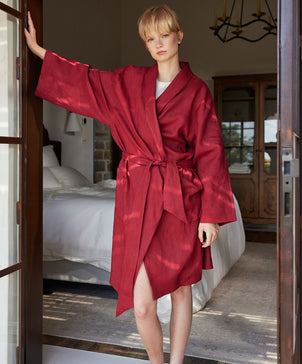 files/CULTIVER-Linen-Robe-06.jpg