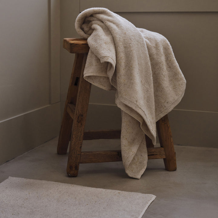 Speckle Towel available as Bath Towel (70cmx140cm) and Bath Sheet (90cmx170cm).