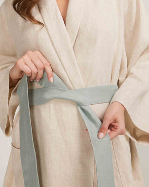 files/CULTIVER-Robe-Natural_Seafoam-06_4d8c2dd4-0863-4a3f-809c-68fd2d1e4716.jpg
