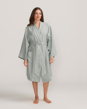 files/CULTIVER-Robe-Seafoam-04_49228836-43a1-46ae-b914-ec7dc6c8e20a.jpg