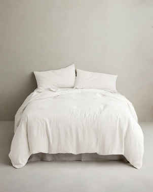 files/Copy_of_Duvet_Set_IVORY_Styled_on_Bed_2.jpg