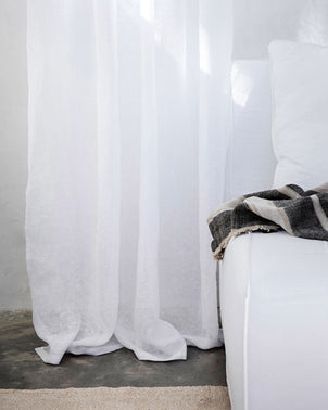 files/Curtain-White-Lifestyle.jpg