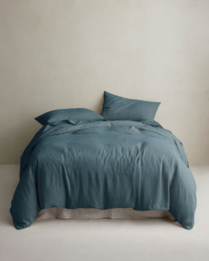 files/Duvet_Set_BLUESTONE_Styled_on_Bed.jpg