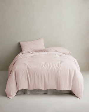 files/Duvet_Set_BLUSH_Styled_on_Bed_3.jpg