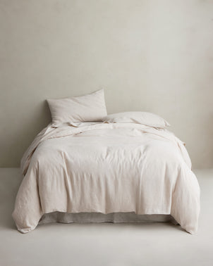 files/Duvet_Set_Natural_2_Styled_on_Bed_3.jpg