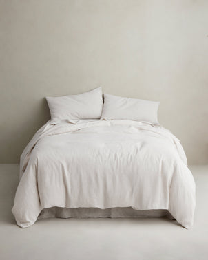 files/Duvet_Set_SMOKE_Styled_on_Bed_2.jpg