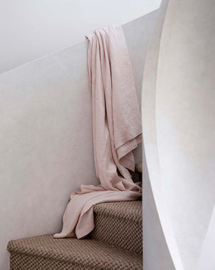 files/Flat-Blush-03_d674ddde-147d-473c-ae1e-2c23de77e3c3.jpg