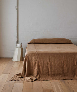 files/Heavyweight-Bedcover-Sand-04_49878428-ac3b-43bc-bc64-f50f368f6344.jpg