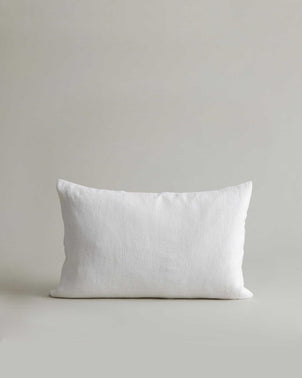 files/HeavyweightCushionCoverWhiteSitting.jpg
