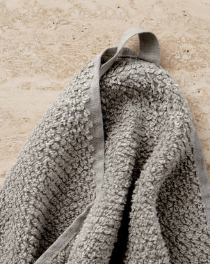 files/LinenTowelPEBBLEHangingLoopDetail.jpg