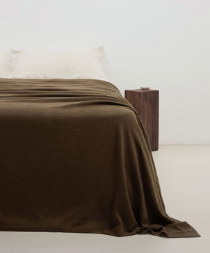 files/Merino_Blanket_Truffle_Bed_v2.jpg