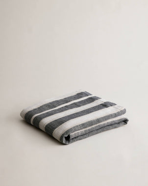 files/MiraEnzoBedcoverFolded.jpg