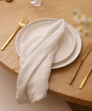 files/Napkins-Fern-Stripe-01_812ac119-4547-4d92-bc50-ab021d877764.jpg