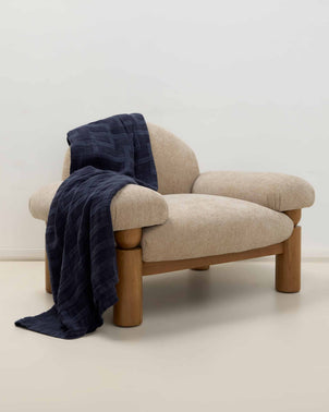 files/Navy_Rolfes_Throw_Chair_a13c590b-1dd9-4328-b088-e6d098e5e5e9.jpg