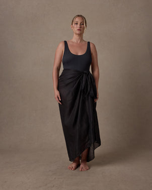 files/Pareo-Black-01_96939a55-4206-4975-9e35-f040677917df.jpg