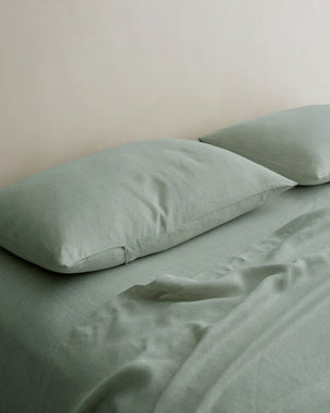files/Pillowcases-SAGE-Styled-on-Bed_1.jpg