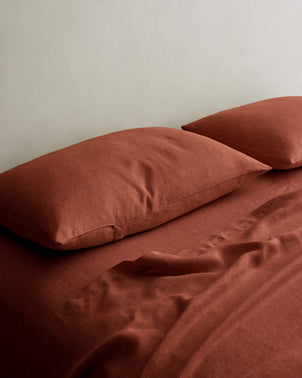 files/Pillowcases_Natural_Styled_on_Bed_3.jpg