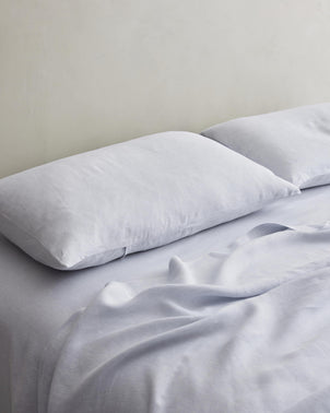 files/Pillowcases_Sky_Styled_on_Bed_2.jpg