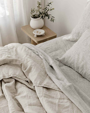 files/Quilted-Bedcover-Natural-05_1.jpg