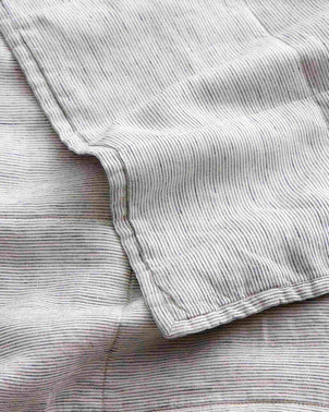 files/QuiltedBedcoverPinstripeCornerDetail_1.jpg