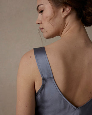 files/Silk-Slip-Steel-Blue-04_5970ba20-22b2-409d-8a8c-444d42944f75.jpg