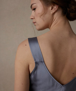 files/Silk-Slip-Steel-Blue-04_65b9c8c0-36a8-45b6-b521-88a2c3be6cd2.jpg
