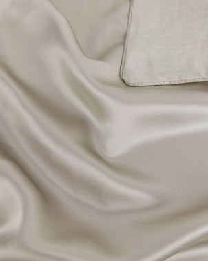 files/Smoke-Fabric_20ae8e1d-c152-41e6-a2fd-1dac7d10a00d.jpg