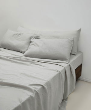files/Smoke_Body_Pillow_Std_web_191c24a1-15d6-4a86-b5d8-a464f28933ed.jpg