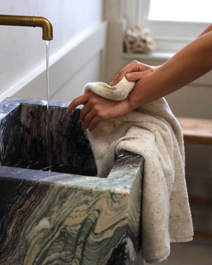 files/Speckle-Towel-05_67c52d35-e043-4ffd-879b-c79c7c7ef203.jpg