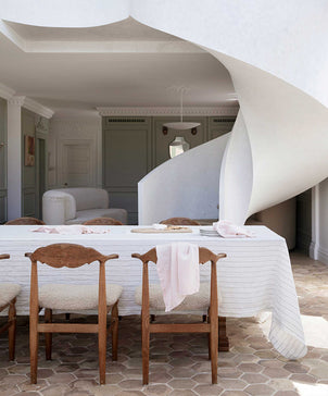 files/Tablecloth-Pencil-Stripe-02_48f69dd9-0f11-4c5f-87ef-7f2d19274d8b.jpg