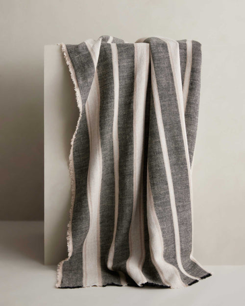 Mira Linen Throw - Enzo