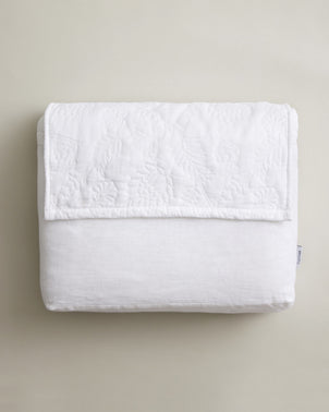 files/WillowEmbroideredQuiltWHITECover_1.jpg