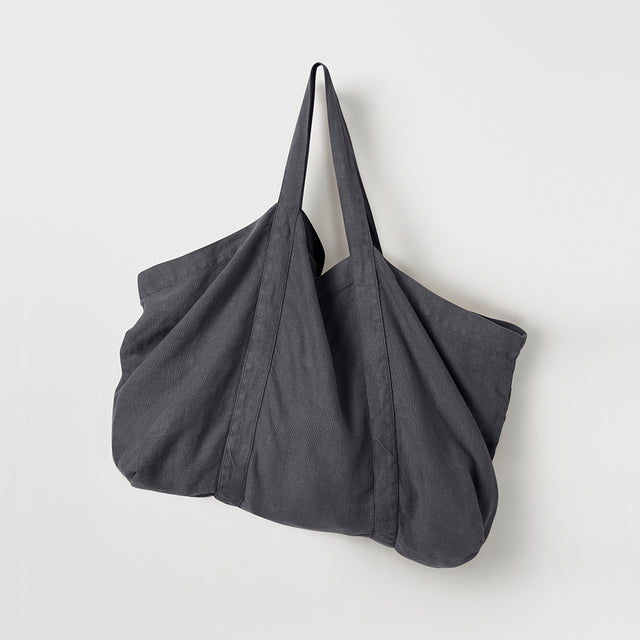 Frankie Linen Bag in Slate hanging