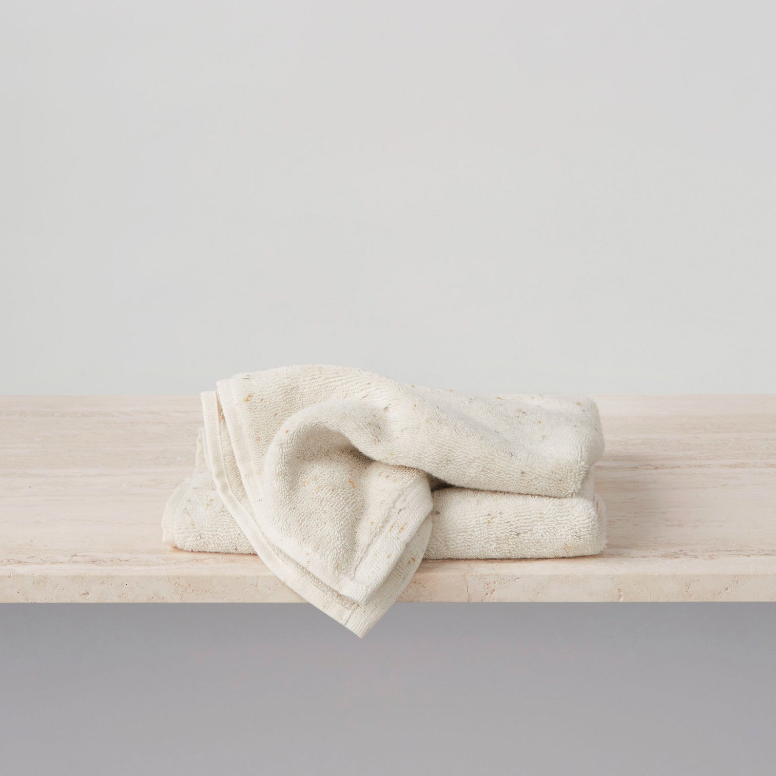 Luxurious Linen Bath Towels & Mats | CULTIVER Bathroom Collection ...